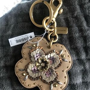 New Coach Bag Charm Key Chain Tea Rose